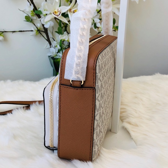 🌹Michael Kors Jet Set Crossbody Vanilla Set 🌹 - Picture 4 of 8